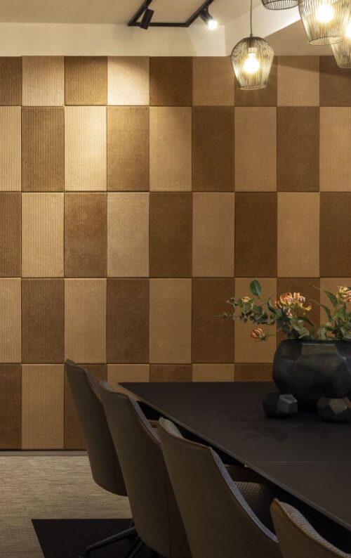 Een afbeelding van een akoestische wandpaneel op Akoestiekspecialist genaamd Impact Acoustic Cotton.