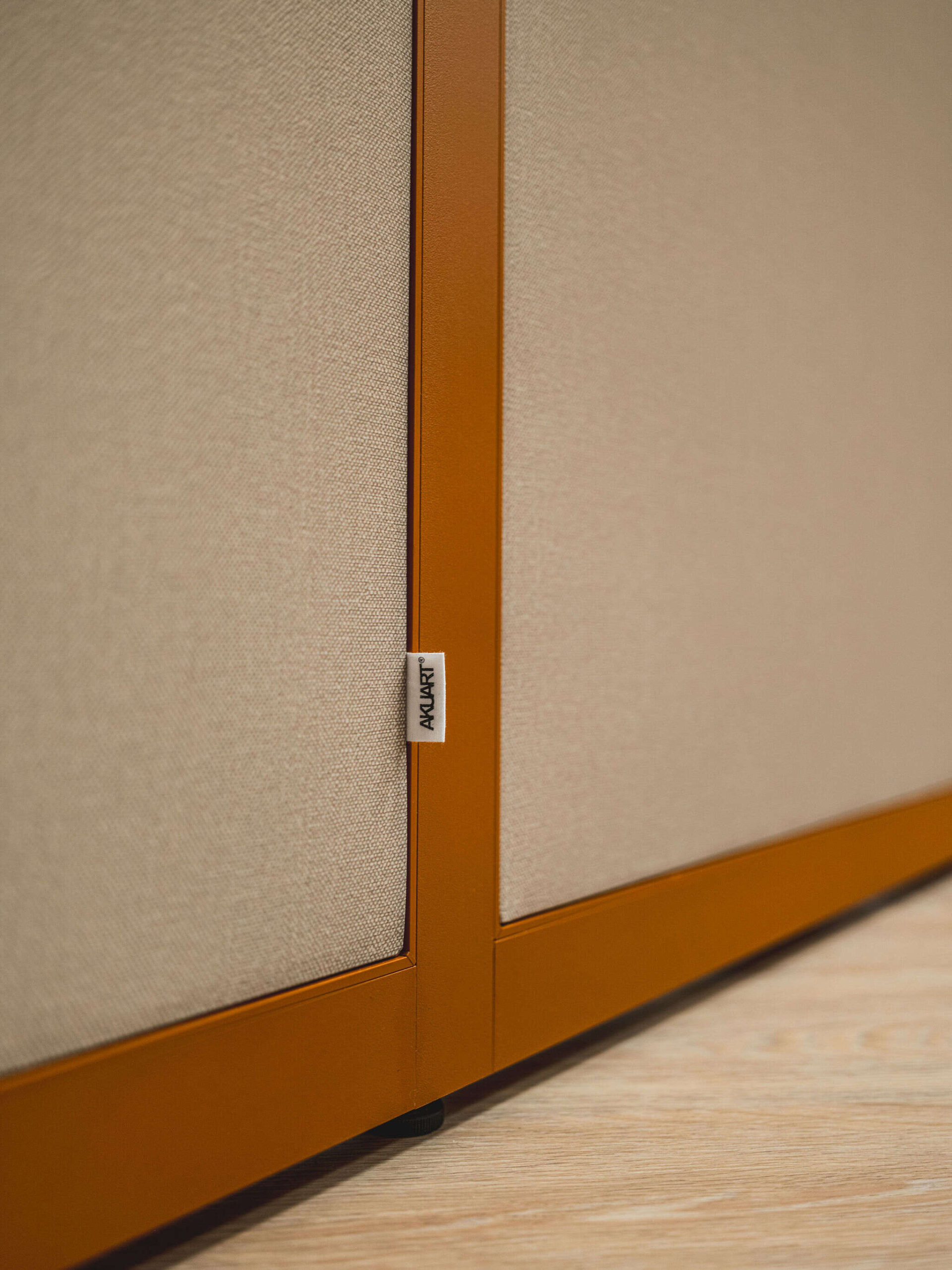 Bij Innovo is het In Your Room systeem van Akuart toegepast als stijlvolle akoestische oplossing voor flexibele en visueel aantrekkelijke werkzones.